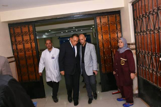 محافظ الشرقية يقوم بزيارة مفاجئة لمستشفى الطوارئ ببلبيس 1 محافظ الشرقية يقوم بزيارة مفاجئة لمستشفى الطوارئ ببلبيس