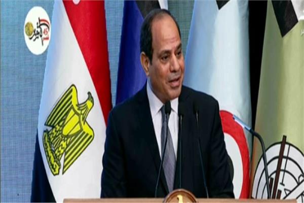 السيسي عن دعم البنزين: أنا هجيبهم منين؟ هتسيبوني لوحدي ولا إيه 1 السيسي عن دعم البنزين أنا هجيبهم منين؟