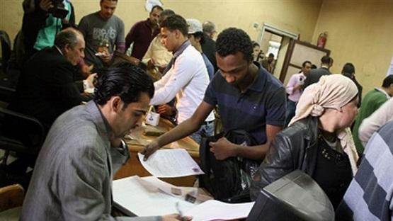 الفئات الخمس من العاملين بالحكومة يحصلون على 3 أيام إجازة أسبوعيًا 1 الفئات الخمس من العاملين بالحكومة يحصلون على 3 أيام إجازة أسبوعيًا