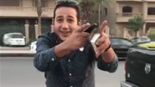 القبض على والد الشاب بطل واقعة فتاة التجمع لهذا السبب 1 القبض على والد الشاب بطل واقعة فتاة التجمع