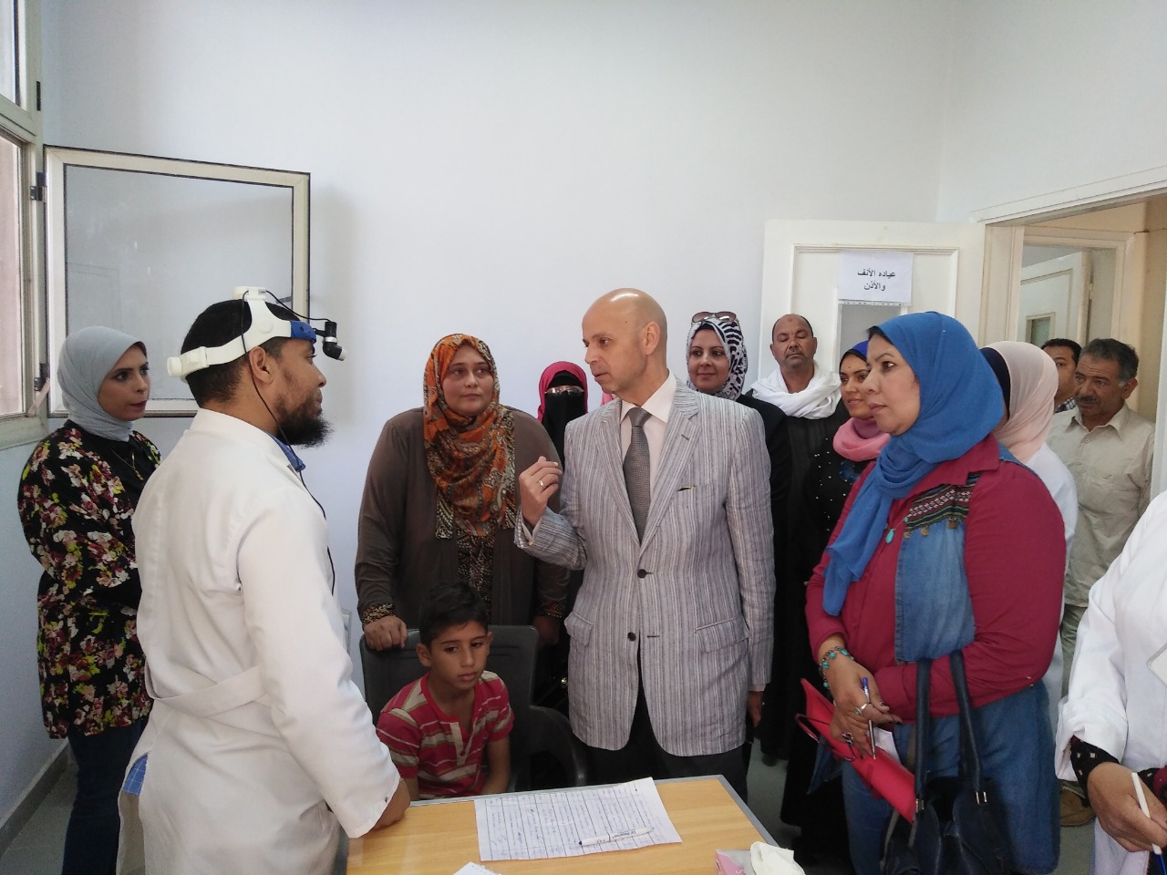 المركز الطبي الأول بالعاشر من رمضان يفحص 1230 حالة اليوم 1 المركز الطبي الأول بالعاشر من رمضان يفحص 1230 حالة اليوم