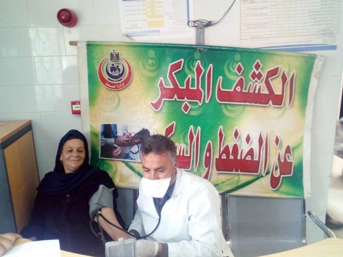 توقيع الكشف الطبي على 2189 مواطن بفاقوس في قافلة طبية مجانية 4 قافلة طبية مجانية وتوقيع الكشف الطبي على 2189 حالة بقرية الدوامة مركز فاقوس 2