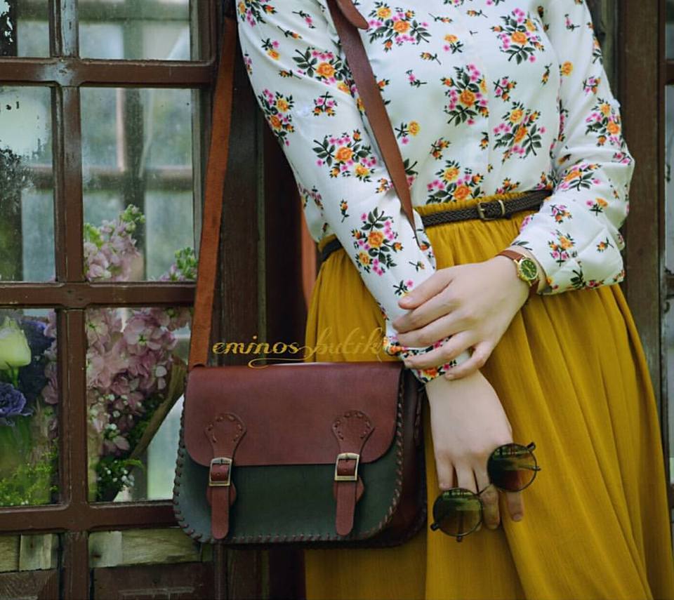 جيبات موضة شتاء 2019 للمحجبات 2 جيبة موضة على بلوزة مشجرة موضة 2019