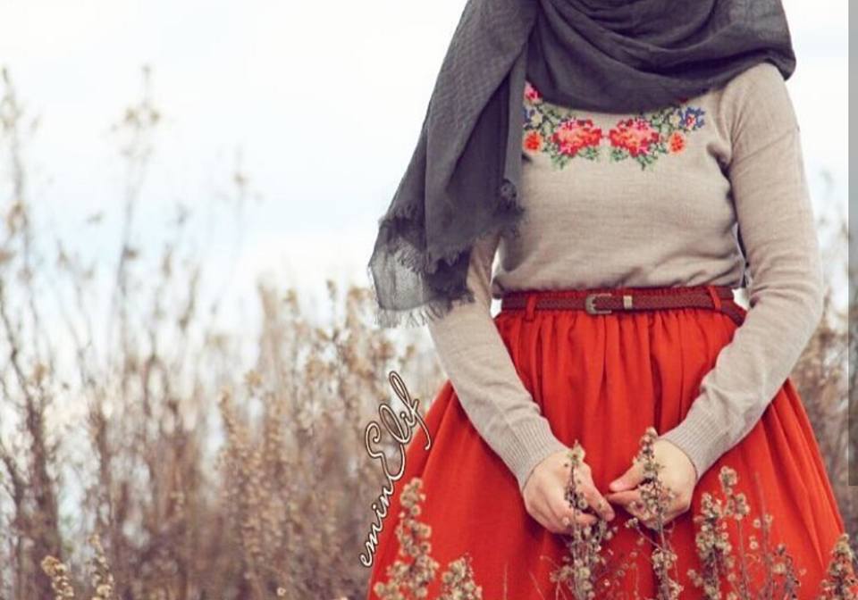 جيبات موضة شتاء 2019 للمحجبات 4 جيبة حمراء موضة شتوي 2019