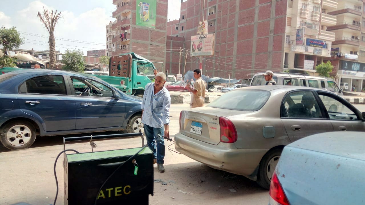 حملات مفاجئة لفحص عوادم المركبات بالشرقية 2 حملات مفاجئة لفحص عوادم المركبات بالشرقية