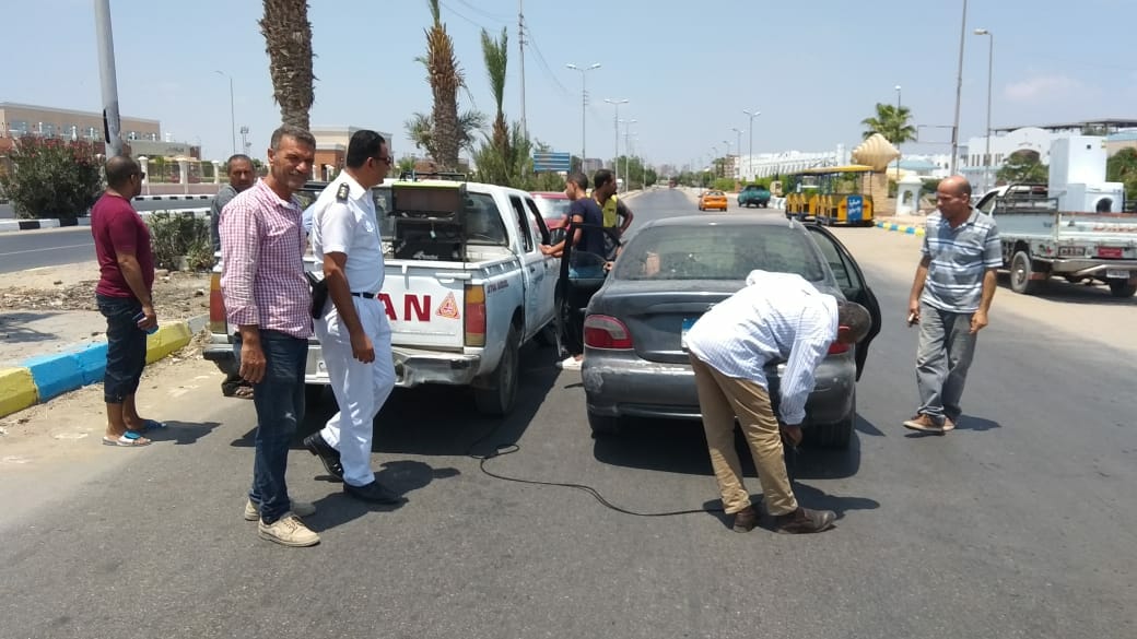 حملات مفاجئة لفحص عوادم المركبات بالشرقية 3 حملات مفاجئة لفحص عوادم المركبات بالشرقية