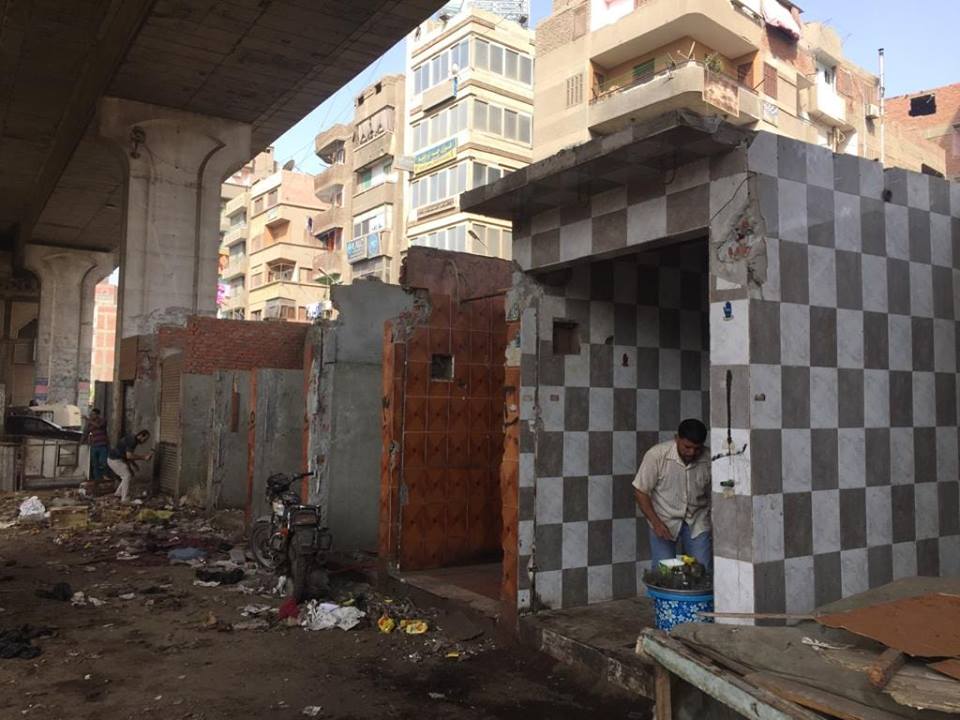 حملة مكبرة لإزالة الأكشاك والباعة الجائلين بمنطقة المحطة بالزقازيق 2 مكبرة لإزالة الأكشاك المخالفة بالزقازيق 2