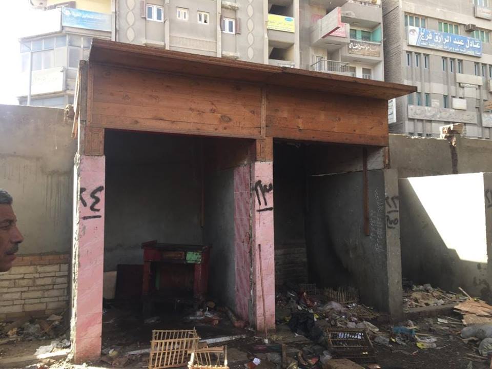 حملة مكبرة لإزالة الأكشاك والباعة الجائلين بمنطقة المحطة بالزقازيق 5 مكبرة لإزالة الأكشاك المخالفة بالزقازيق