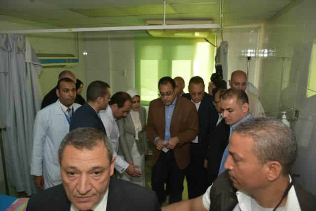 الوزراء يطمئن على مرضى الغسيل الكلوي في مستشفى ههيا 2