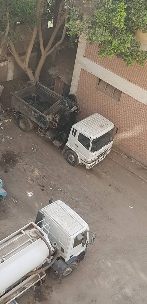 سكان حي مدرسة القومية يشكون من حشرات محطة الصرف الصحي 11 سكان حي مدرسة القومية يشكون من حشرات محطة الصرف الصحي