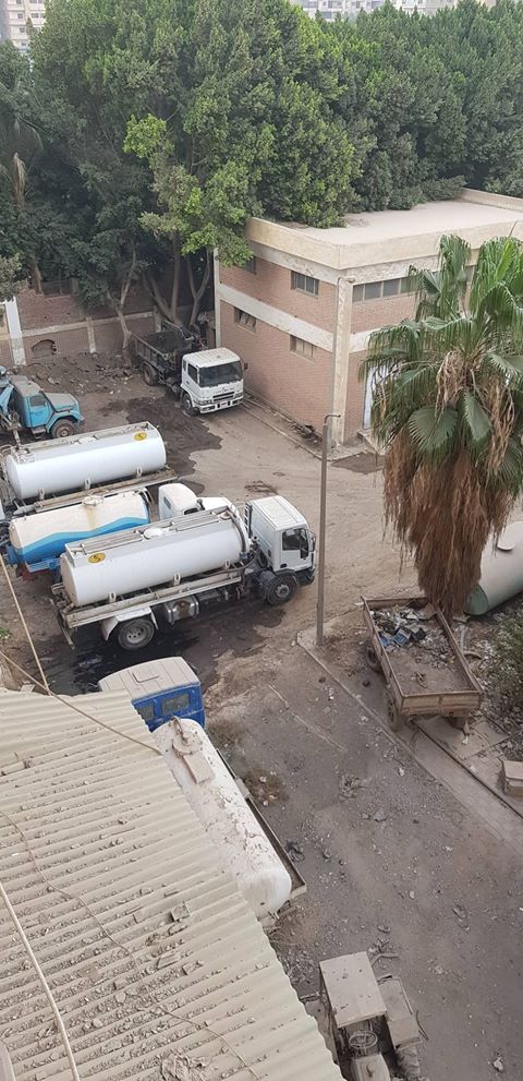 سكان حي مدرسة القومية يشكون من حشرات محطة الصرف الصحي 12 سكان حي مدرسة القومية يشكون من حشرات محطة الصرف الصحي