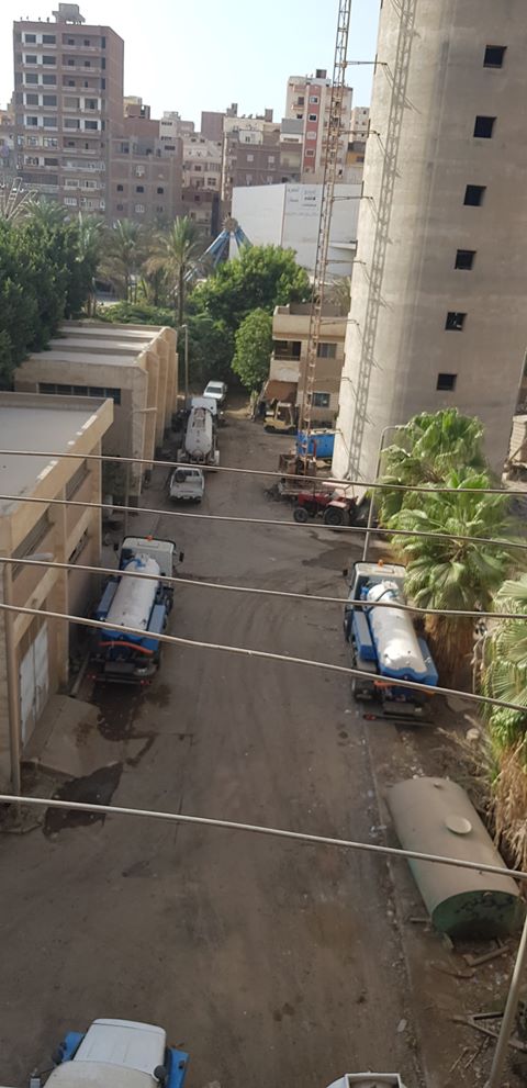 سكان حي مدرسة القومية يشكون من حشرات محطة الصرف الصحي 5 سكان حي مدرسة القومية يشكون من حشرات محطة الصرف الصحيسكان حي مدرسة القومية يشكون من حشرات محطة الصرف الصحي