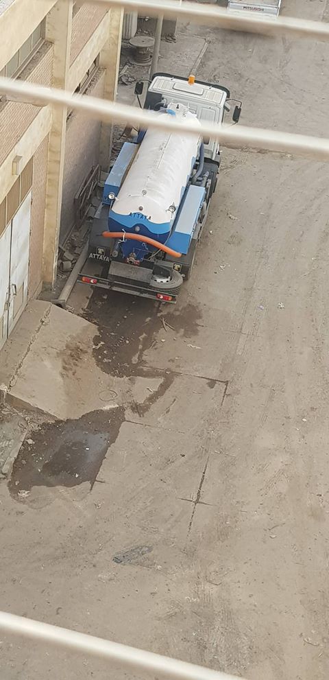 سكان حي مدرسة القومية يشكون من حشرات محطة الصرف الصحي 7 سكان حي مدرسة القومية يشكون من حشرات محطة الصرف الصحي