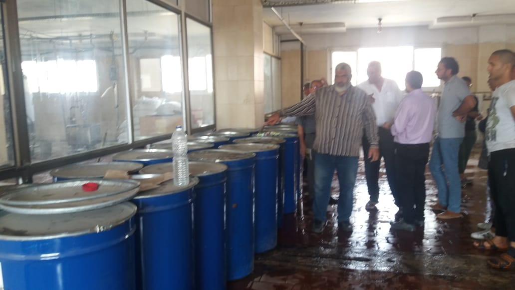 ضبط ٣٧٧٠٠ عبوة عصير فاسدة بالعاشر من رمضان 2 ضبط ٣٧٧٠٠ عبوة عصير فاسدة بالعاشر من رمضان
