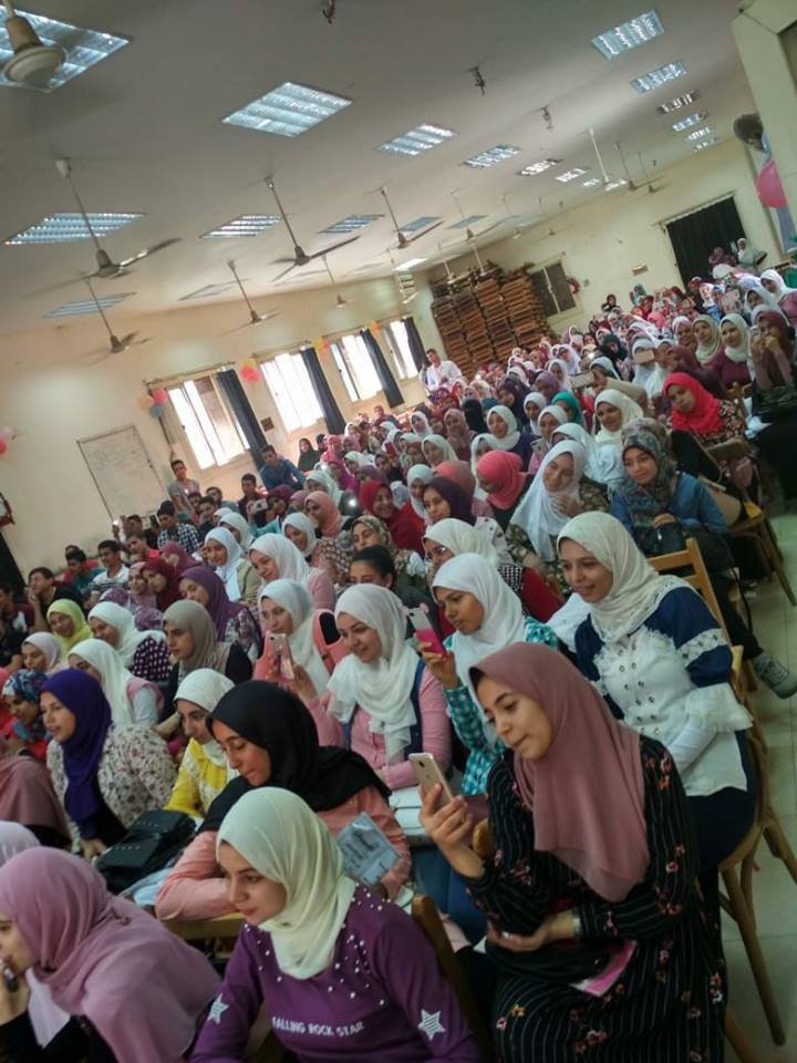 تمريض الزقازيق تنظم حفل استقبال الطلاب الجدد 2 طلاب كلية التمريض