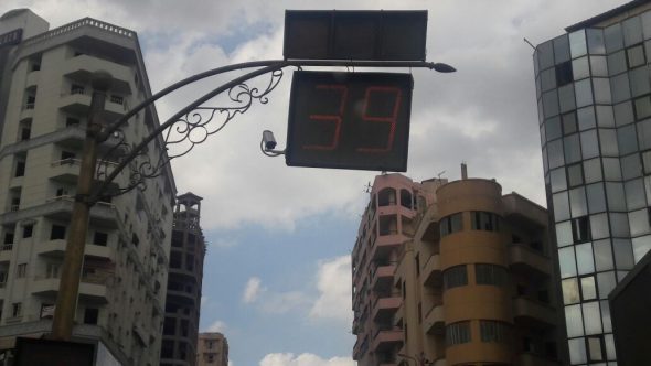 محافظ الشرقية يدرس تركيب كاميرات مراقبة في الشوراع لضبط المخالفات المرورية 1