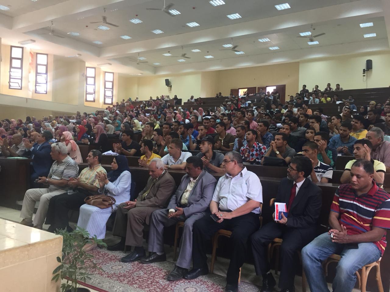 كلية الزراعة تنظم حوار مفتوح مع قيادت جامعة الزقازيق 2 كلية الزراعة جامعة الزقازيق