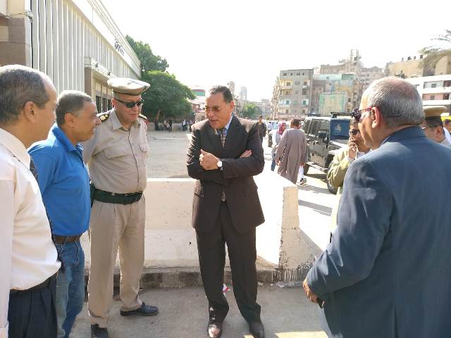 محافظ الشرقية يزيل شادر جزارة وأكشاش غير مرخصة بالزقازيق 5 محافظ الشرقية يزيل شادر جزارة وأكشاش غير مرخصة بالزقازيق
