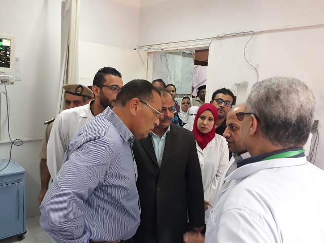 محافظ الشرقية يفاجئ مستشفى الحسينية بالزيارة بعد شكوى الأهالى 4 محافظ الشرقية يفاجئ مستشفى الحسينية بالزيارة بعد شكوى الأهالى