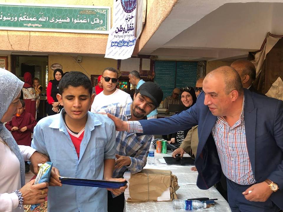 مستقبل وطن بالشرقية يزور النور للمكفوفين لتقديم الهدايا 2 مستقبل وطن بالشرقية يزور النور للمكفوفين لتقديم الهدايا