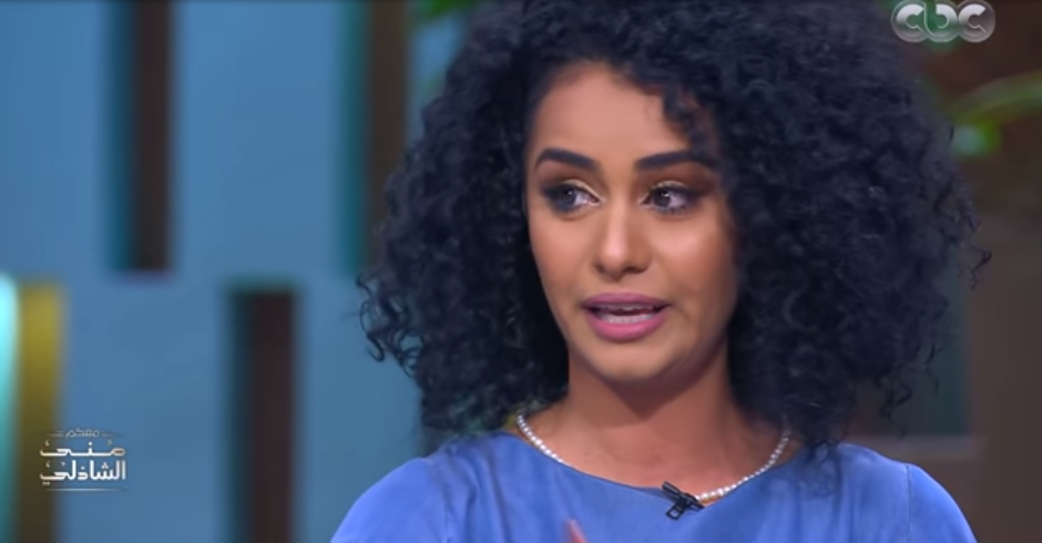 الممثلة نانسي صلاح تنهمر من البكاء بعد حكاية كيف التقت بأمها بعد 27 عام 1 صلاح