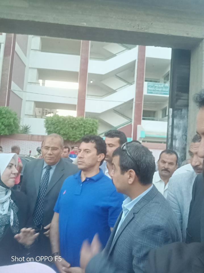 وزير الشباب يحل أزمة ملعب مركز شباب القنايات 2 وزير الشباب يحل أزمة ملعب مركز شباب القنايات