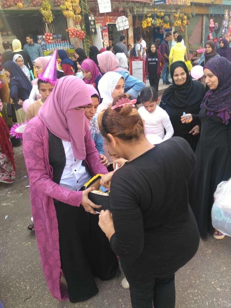 فريق عطاء ينشر الفرحة في شوارع الزقازيق 2 فريق عطاء