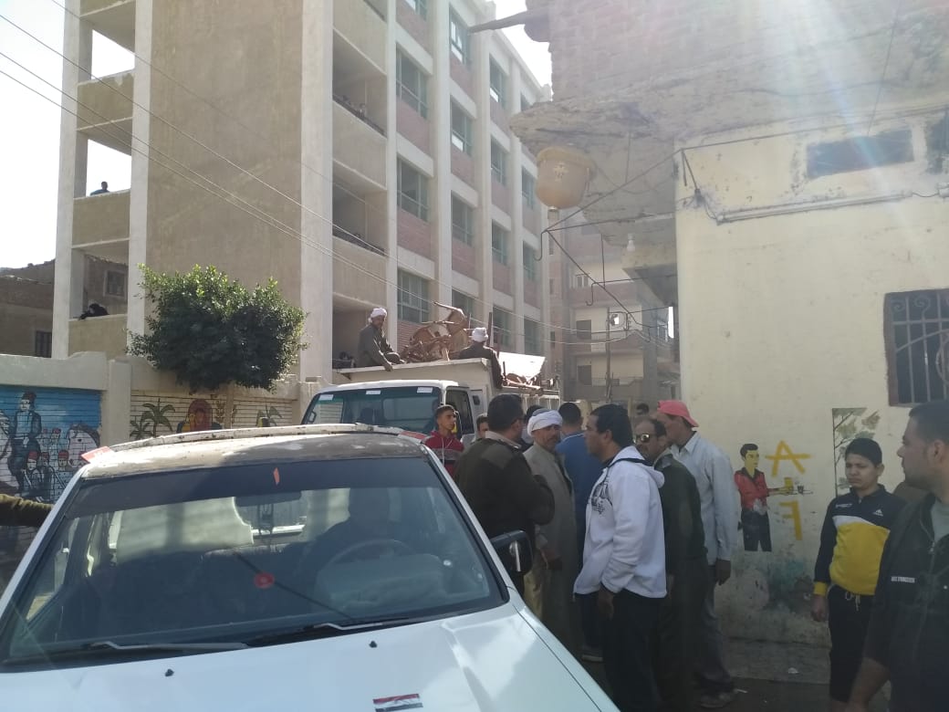 حملات مكبرة لإزالة 35 حالة اشغال مخالفة بالزقازيق 1 إزالة الإشغالات