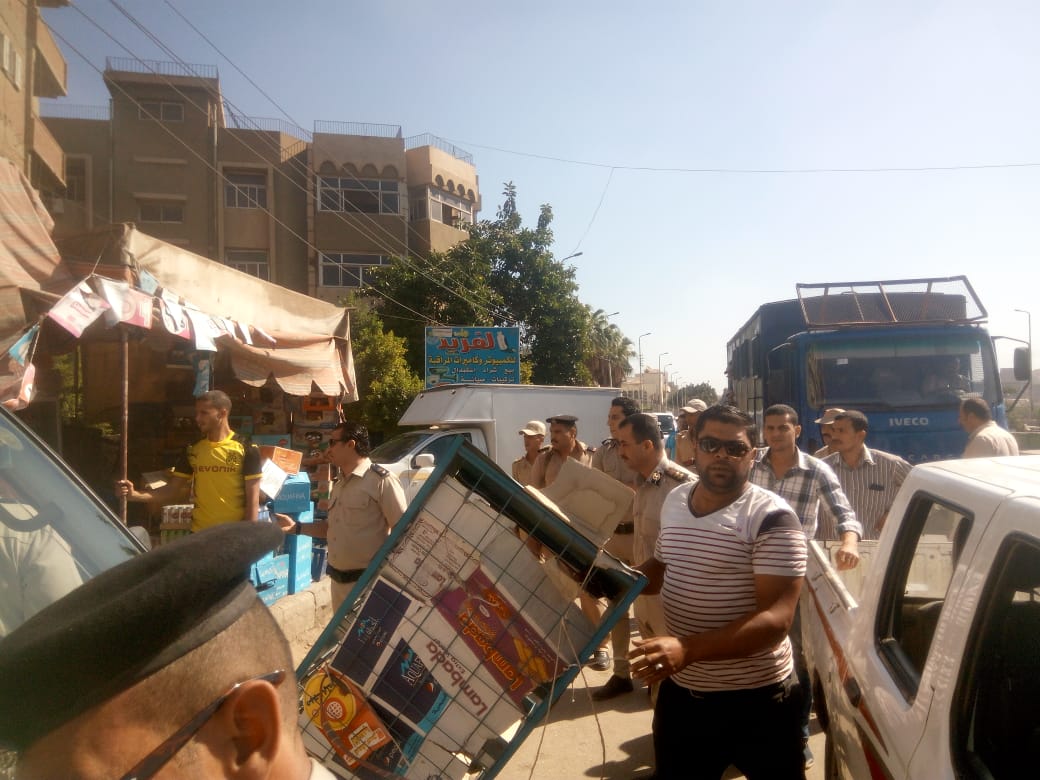 حملة مكبرة لرفع الاشغالات المخالفة بالزقازيق 1 إزالة الاشغالات بمدينة الزقازيق