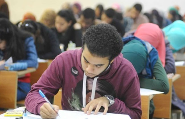 التعليم: نسب الحضور شرط أساسي لدخول طلاب «الثانوية» الامتحان 1 التعليم عن نسب الحضور لطلاب الثانوية