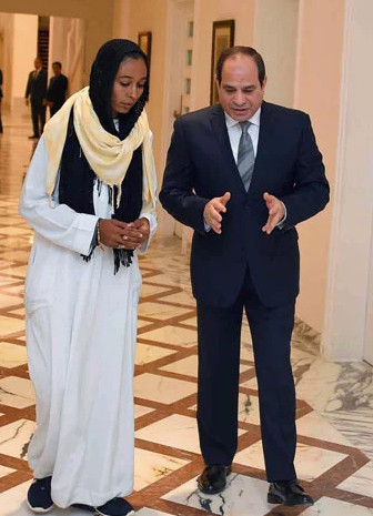 السيسي يوجه بتلبية طلبات سائقة تروسيكل الأقصر 3 السيسي يوجه بتلبية طلبات سائقة تروسيكل الأقصر