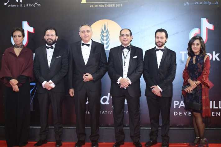 انطلاق فعاليات مهرجان القاهرة السينمائي بحضور رئيسه ونجوم الفن 1 انطلاق فعاليات مهرجان القاهرة السينمائي بحضور رئيسه ونجوم الفن