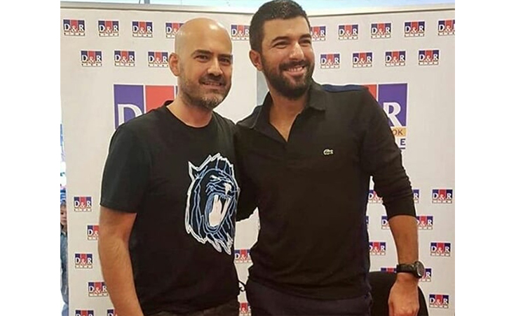 بطل العشق الأسود «آنجين أكيوريك» يتخلى عن وسامته 3 بطل العشق الأسود «آنجين أكيوريك» يفقد عن وسامته