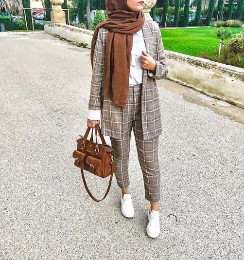 الكارهات موضة ملابس شتاء 2019 لإطلالة أنيقة 7 بنطلون كاروه موضة 2019