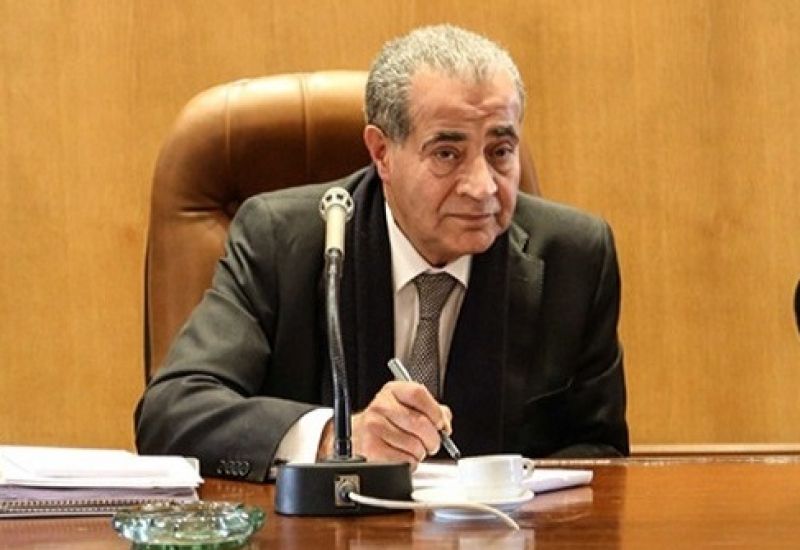 شروط الحصول على السيارات المتنقلة لشباب الخريجين 1 تفاصيل الكارت الذهبي الذي أعلن عنه وزير التموين