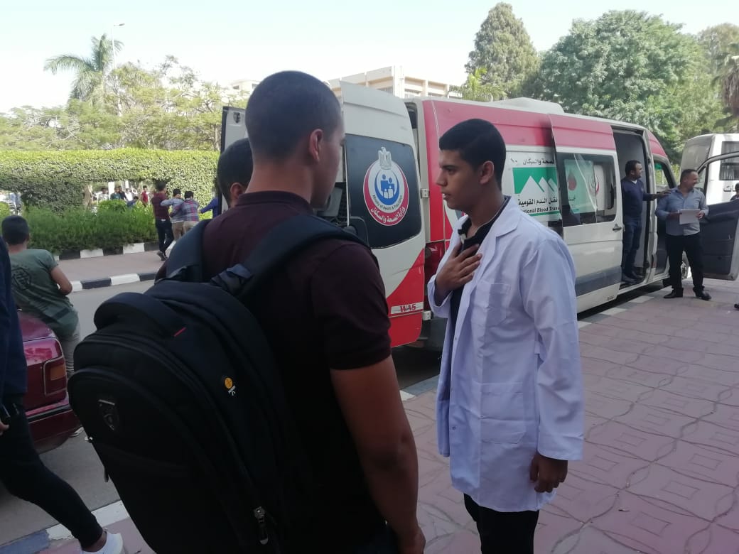 حملة للتبرع بالدم بكلية التمريض جامعة الزقازيق 2 حملة تبرع بالدم بكلية التمريض