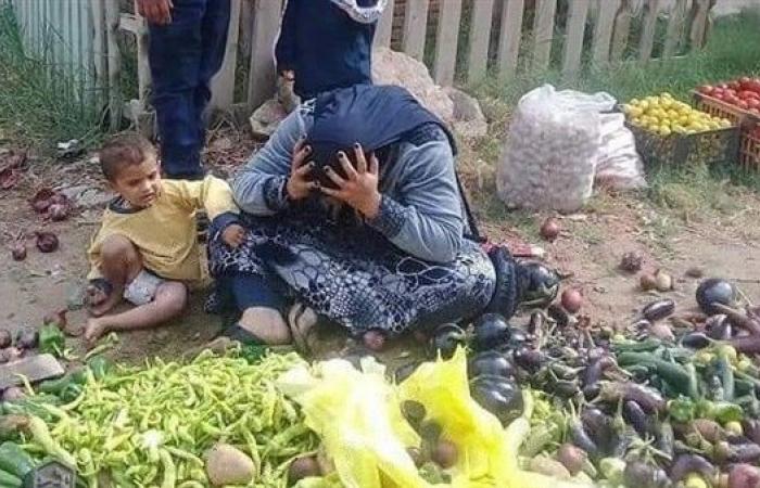 «سيدة الخضار» تعود لفرشة السوق.. أكل العيش مر 1 سيدة الخضار تعود لفرشة السوق