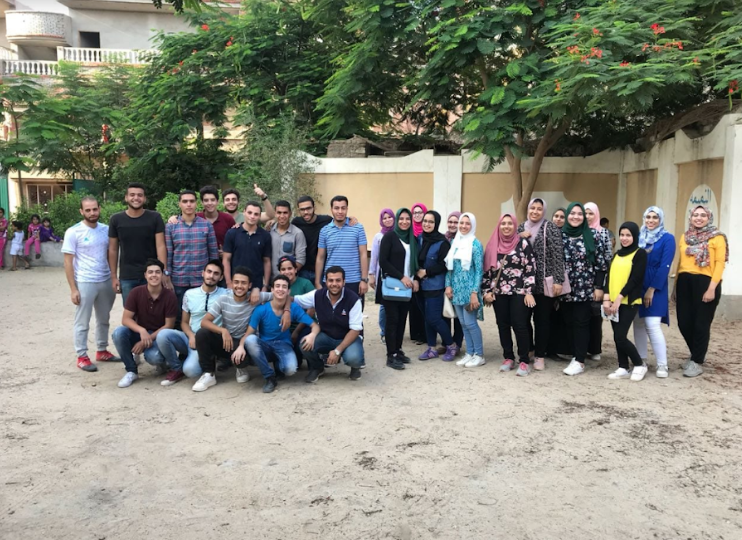 صناع الحياة تنظم قافلة للتبرع بالدم ومعرض للملابس بفاقوس 2 صناع الحياة تنظم قافلة للتبرع بالدم ومعرض للملابس بفاقوس