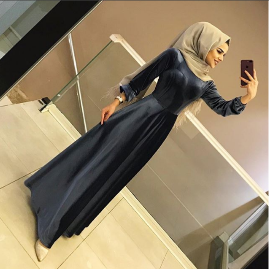 فساتين قطيفة سورايه للمحجبات موضة 2019 9 فستان مخملي موضة 2019