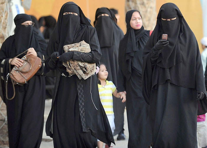 غرامة 1000 جنيه..قانون جديد لحظر النقاب في الأماكن العامة 1 منتقبات