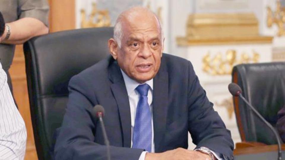 رئيس البرلمان للرئيس: ندعو الله أن يسدد خطاكم على درب البناء 1 الدكتور على عبد العال رئيس مجلس النواب