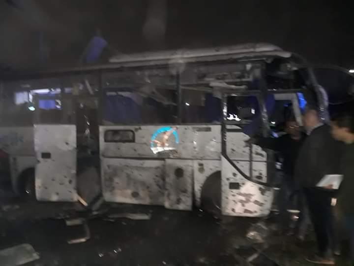 الصور الأولى لموقع انفجار أتوبيس سياحي في المريوطية 2 الصور الأولى لموقع انفجار أتوبيس سياحي في المريوطية