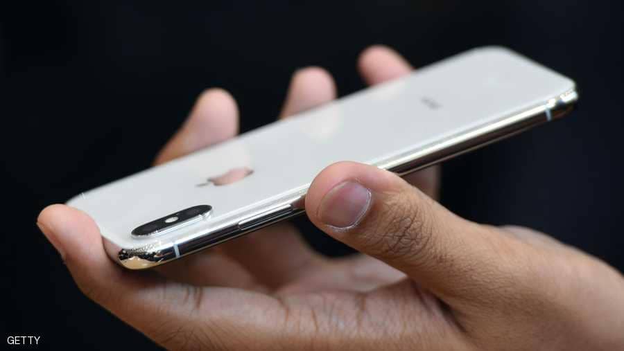 تقنية غريبة لشحن الهاتف بالملابس 1 تقنية غريبة لشحن الهاتف بالملابس