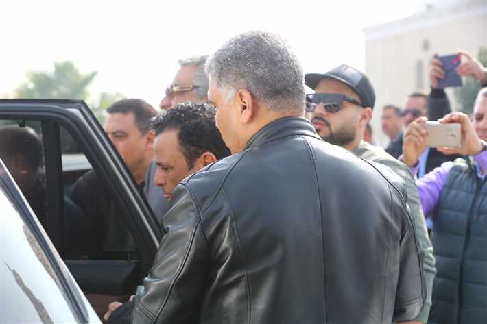جنازة شقيق محمد فؤاد وسط غياب نجوم الفن 6 جنازة شقيق محمد فؤاد