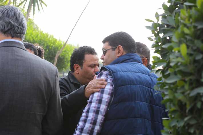 جنازة شقيق محمد فؤاد وسط غياب نجوم الفن 10 جنازة شقيق محمد فؤاد