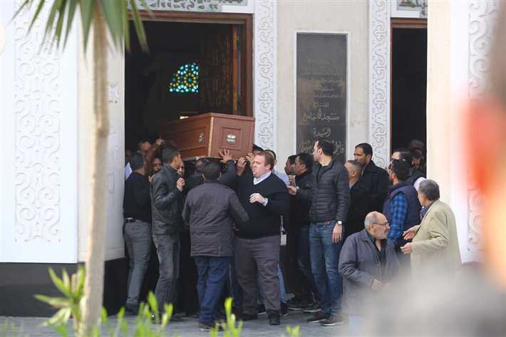 جنازة شقيق محمد فؤاد وسط غياب نجوم الفن 14 جنازة شقيق محمد فؤاد