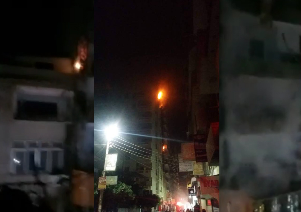 تفاصيل نشوب حريق بأحد مطاعم القومية بالزقازيق 1 تفاصيل نشوب حريق بأحد مطاعم القومية بالزقازيق