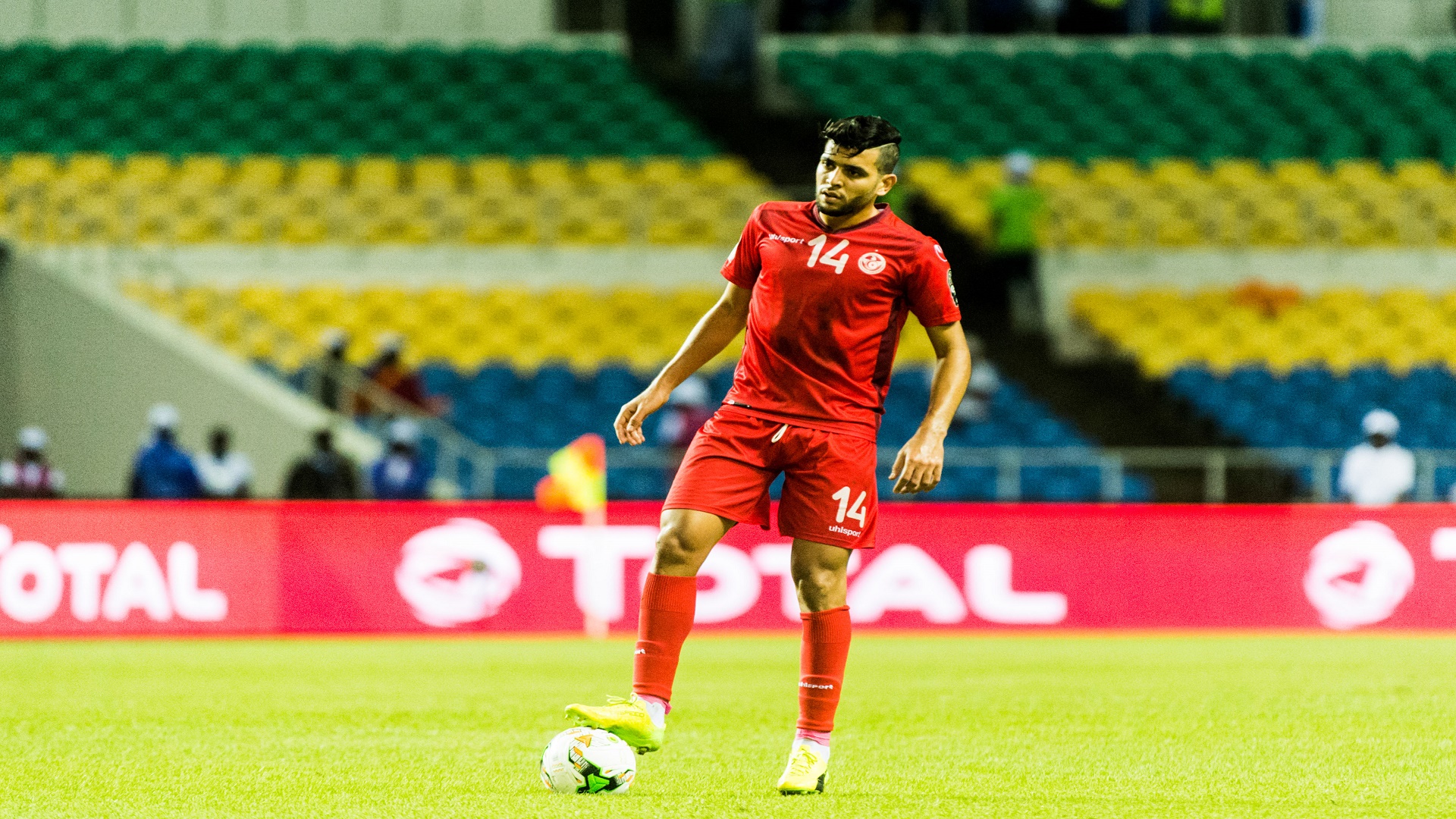 شرط وحيد يفصل محمد بن عمر من الانتقال للأهلي 1 شرط وحيد يفصل محمد بن عمر من الانتقال للأهلي