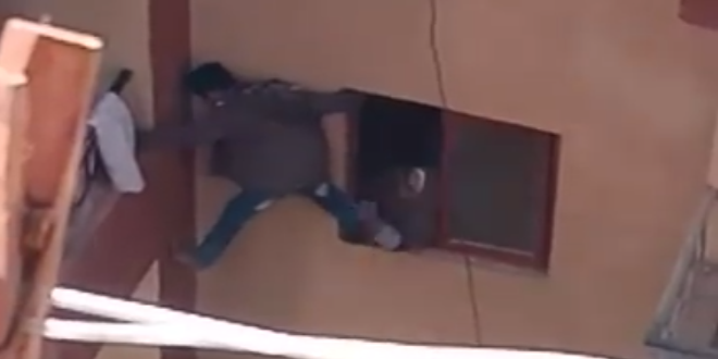 القومي للأمومة يكشف عقوبة الأم التي أجبرت نجلها على القفز من شرفة العقار 1 القومي للأمومة يكشف عقوبة الأم التي أجبرت نجلها على القفز من شرفة العقار
