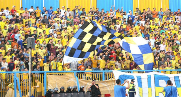 جماهير الإسماعيلي تعتدي على رئيس النادي 1 جماهير الإسماعيلي تعتدي على رئيس النادي
